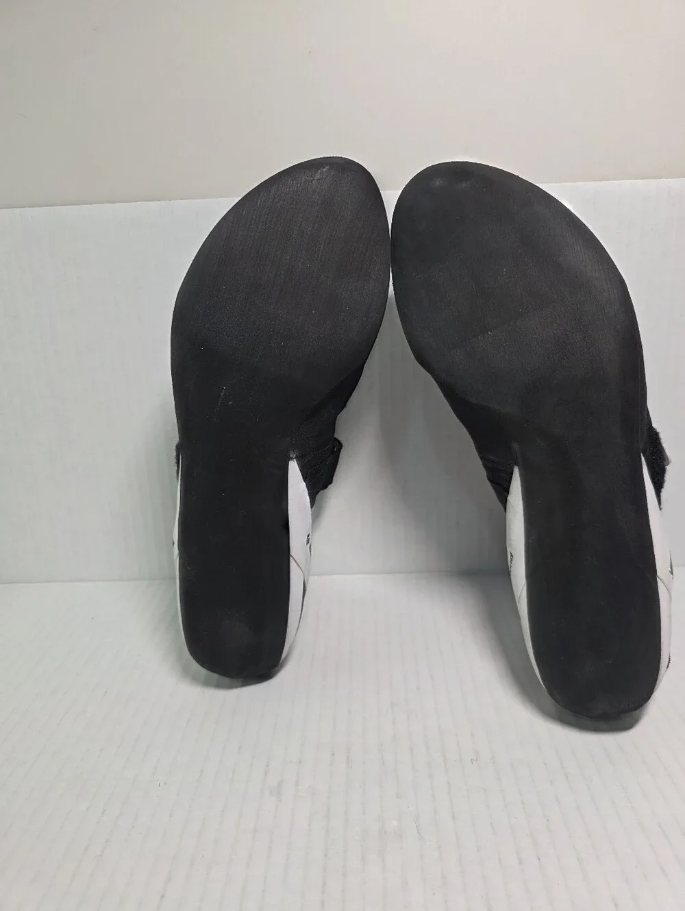 BLACK DIAMOND Momentum Rock Climbing Bouldering Shoes US M 8.5 W 9.5